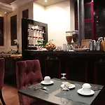 Boronali Hotel 3*