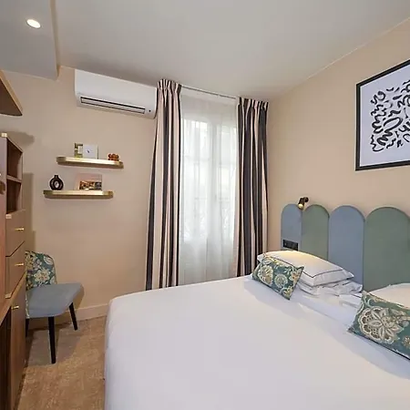 Boronali Hotel