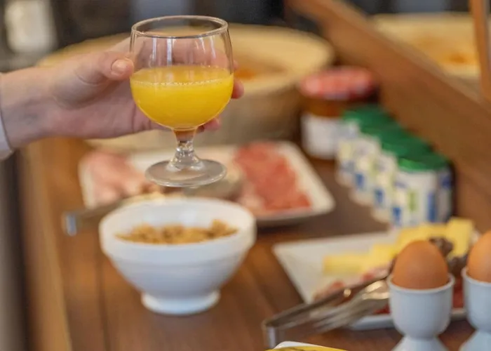 Отель Boronali Париж