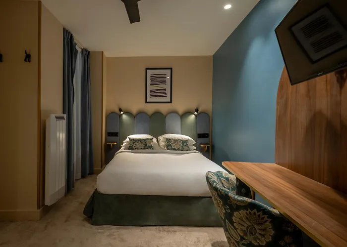 Boronali Hotel