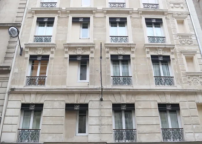 Отель Boronali 3*